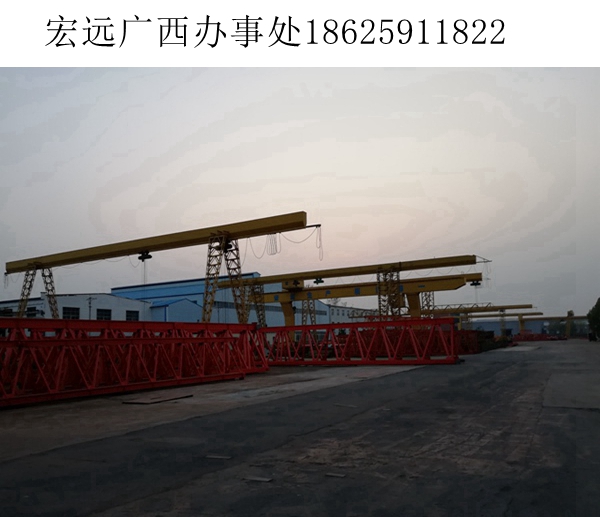 門式起重機行車龍門吊夾軌器的結構和工作原理