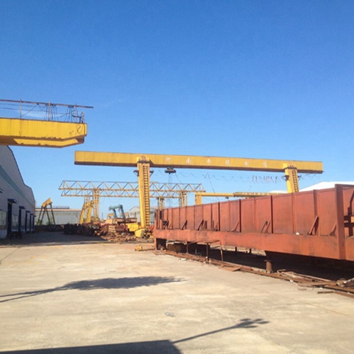 湖南邵陽龍門吊廠家 基建鋼魂：龍門吊在重大工程現場的應用演進與實踐